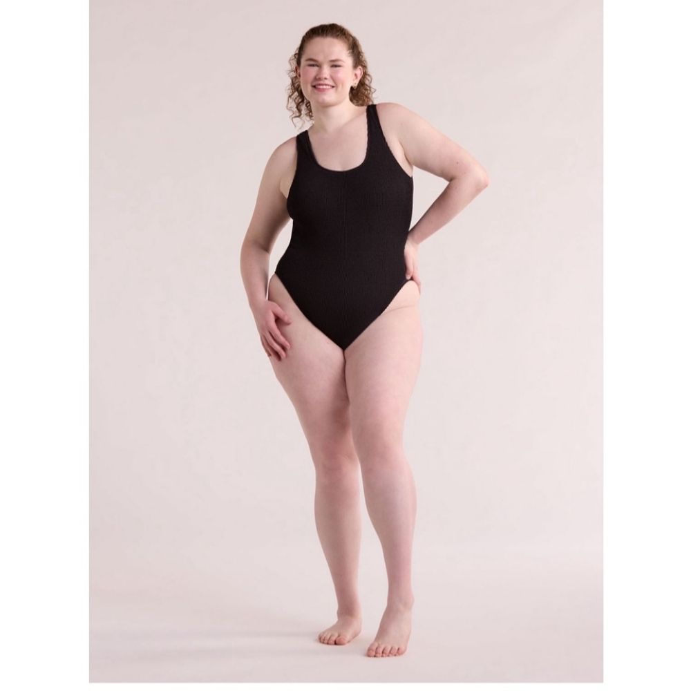 No Boundaries Juniors’ Scoop Crinkle One Piece Swimsuit NWT L